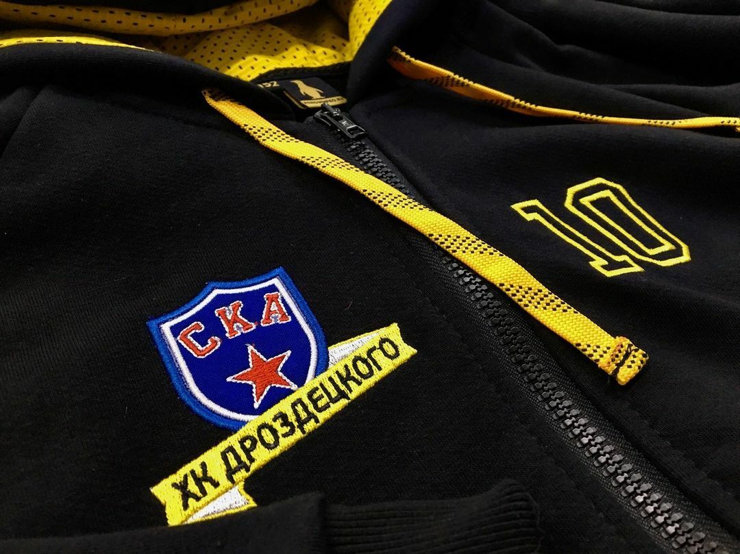 Спортивная форма J13 — работа 4