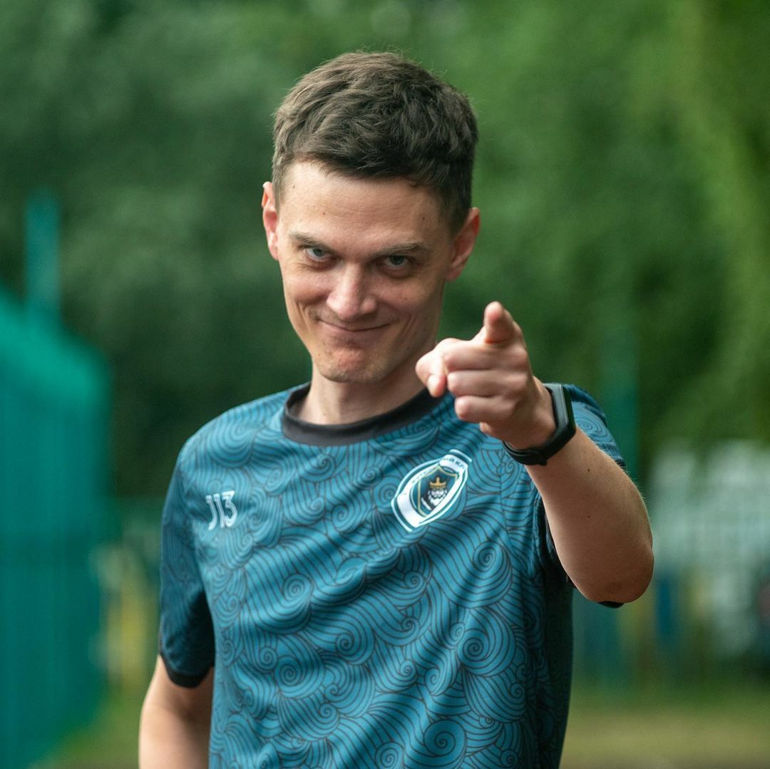 Спортивная форма J13 — работа 4